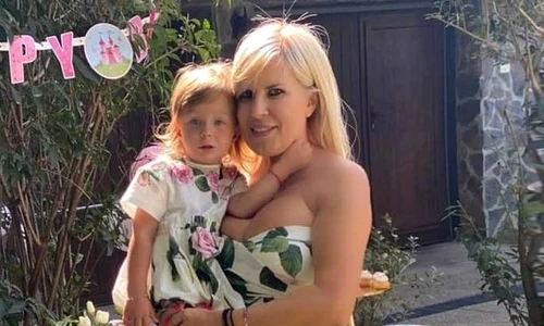 Elena Udrea și Eva s au asortat la ziua de naștere a micuței  jpeg