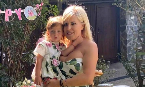 Elena Udrea și Eva s au asortat la ziua de naștere a micuței  jpeg