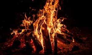 Foc de tabără (© Pixabay)