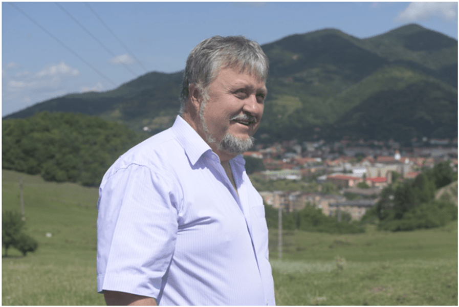 Deputatul care a lovit un bărbat cu telefonul în cap anunță ca plângerea împotriva lui a fost retrasă
