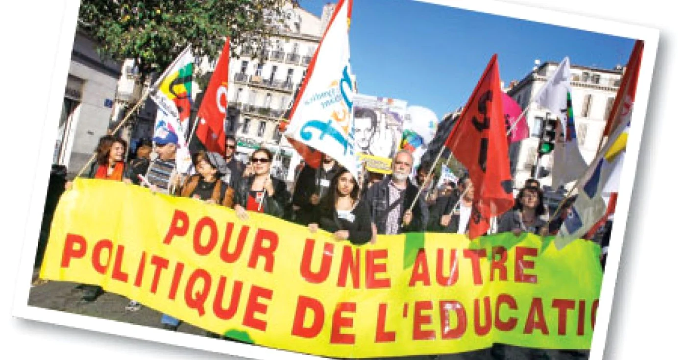 Guvernul intenţionează reducerea a 16.000 de posturi din sistemul educativ