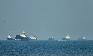 Nave de marfă în Strâmtoarea Ormuz FOTO profimedia jpg