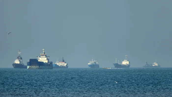 Nave de marfă în Strâmtoarea Ormuz FOTO profimedia jpg