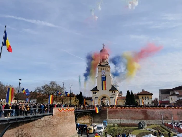 Focuri de artificii de zi FOTO Adevărul