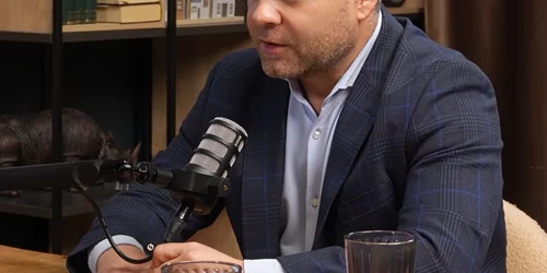 Ciprian Ciucu la podcastul Cerne și Discerne cu Mihai Răzvan Moraru. FOTO captura video youtube