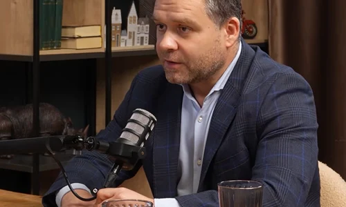 Ciprian Ciucu la podcastul Cerne și Discerne cu Mihai Răzvan Moraru. FOTO captura video youtube