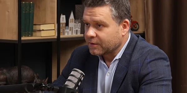 Ciprian Ciucu la podcastul Cerne și Discerne cu Mihai Răzvan Moraru. FOTO captura video youtube