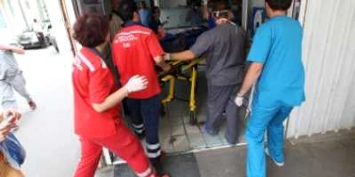 Iaşi: Regiunea pe scurt/ Avalanşă de tentative ciudate de suicid