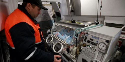 Autospeciala neonatală este cel mai modern mijloc de intervenţie al Aviasan