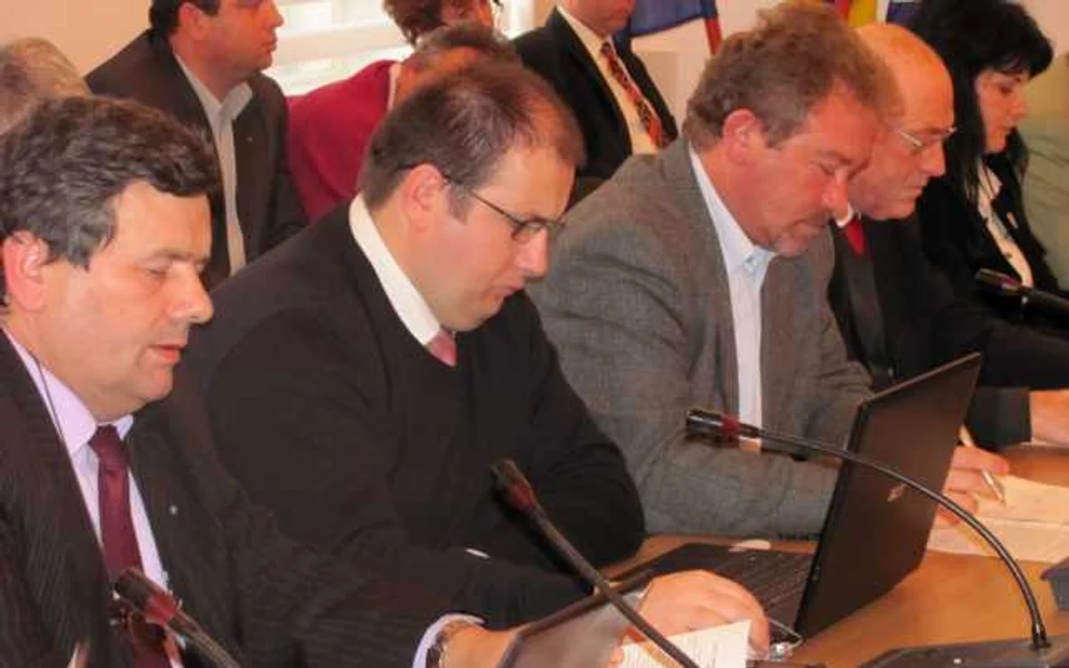 Consilierii PDL sunt singurii care vin cu amendamente la proiectele de hotărâre FOTO Olimpia Man