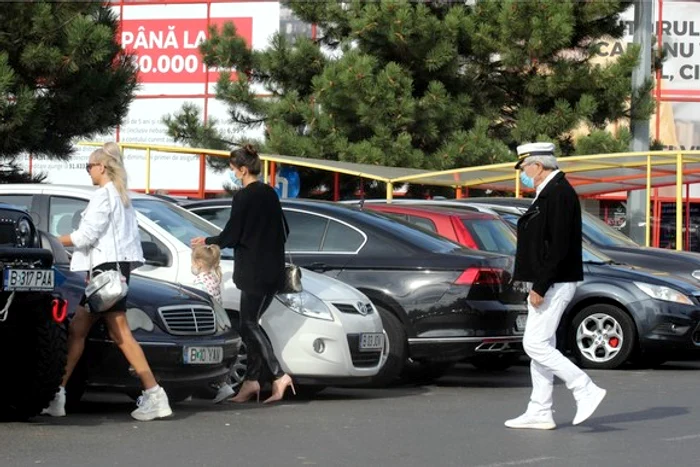 Ion Dichiseanu ieșise la cumpărături cu fiica, fosta soție și cu nepoțicafoto: BLITZ / CLICK!