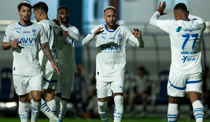 Neymar (centru), revenit pe terenul de joc (FOTO: Facebook)