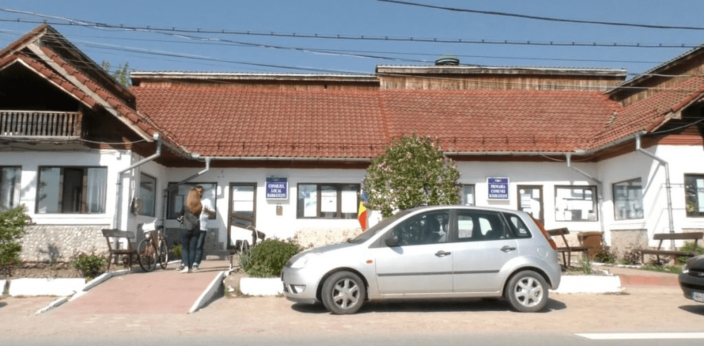 Sediul unei primării din Gorj, mutat în Căminul Cultural din cauza cutremurelor