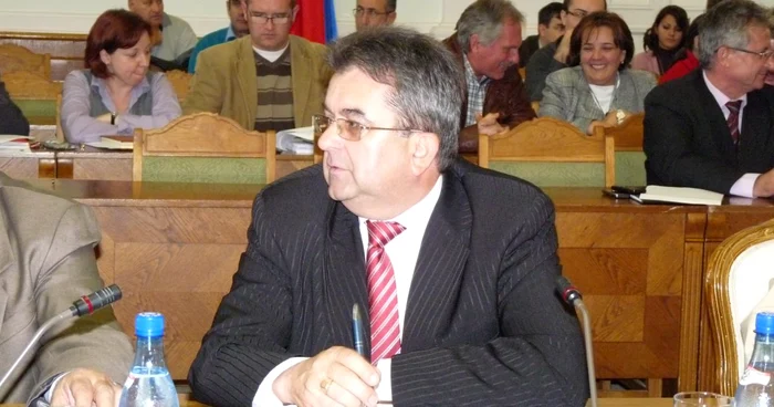 Petru Lezeu  