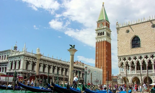 Statuia leului înaripat din Piața San Marco (© Pixabay)