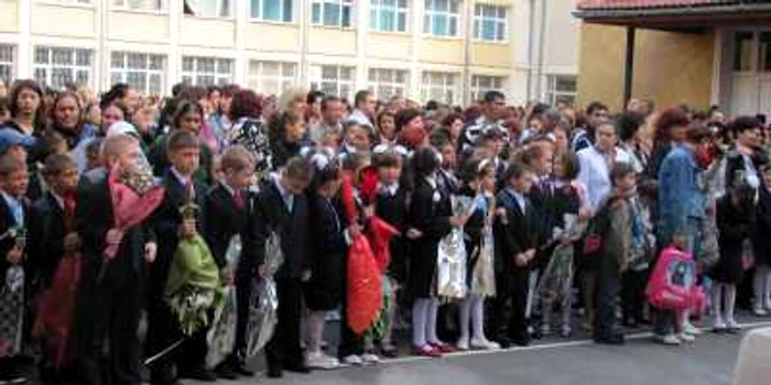 Anul şcolar debutează cu stângul Foto:I.S.