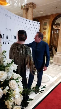 Oana Roman și-a lansat propria gamă de cosmetice în prezența tatălui său, Petre Roman. FOTO: Ana Șimon/OK! România