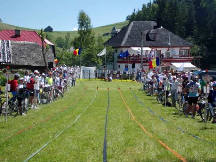 Bicicliştii sunt invitaţi la Şirnea Foto.Asociaţia Braşovul Pedalează