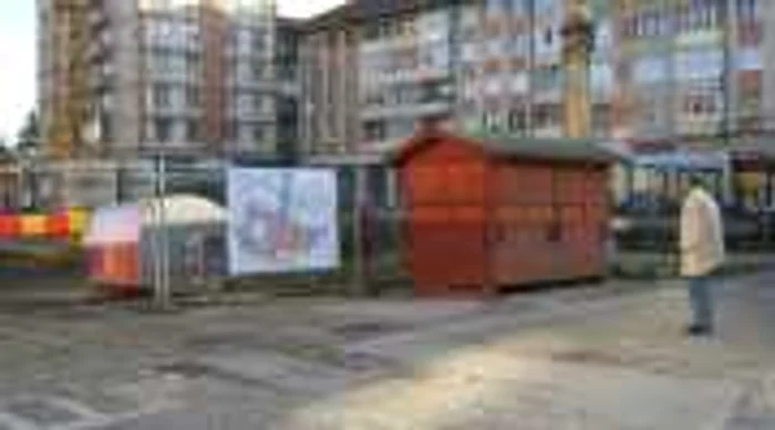 În centrul oraşului se fac lucrări la parcarea subterană