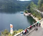 Aglomeraţie la Lacul Vidraru - Argeş fără mască de protecţie Foto Daci Stoica