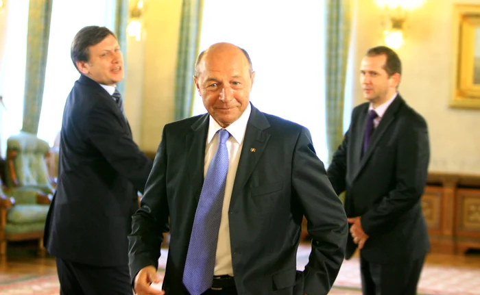 Victor Ponta, Crin Antonescu si Traian Băsescu