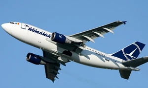 www airliners net Matt Kostelnick 2012 TAROM Romania Airbus A310