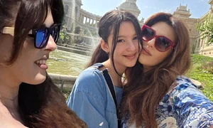 Diana Bișinicu, din croazieră într-o altă ariganță de vacanță, pe insula Skiathos!   