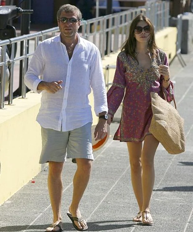 Abramovici alături de soția sa, Dari Zhukova