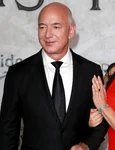 Jeff Bezos și logodnica lui Foto Shutterstock jpg