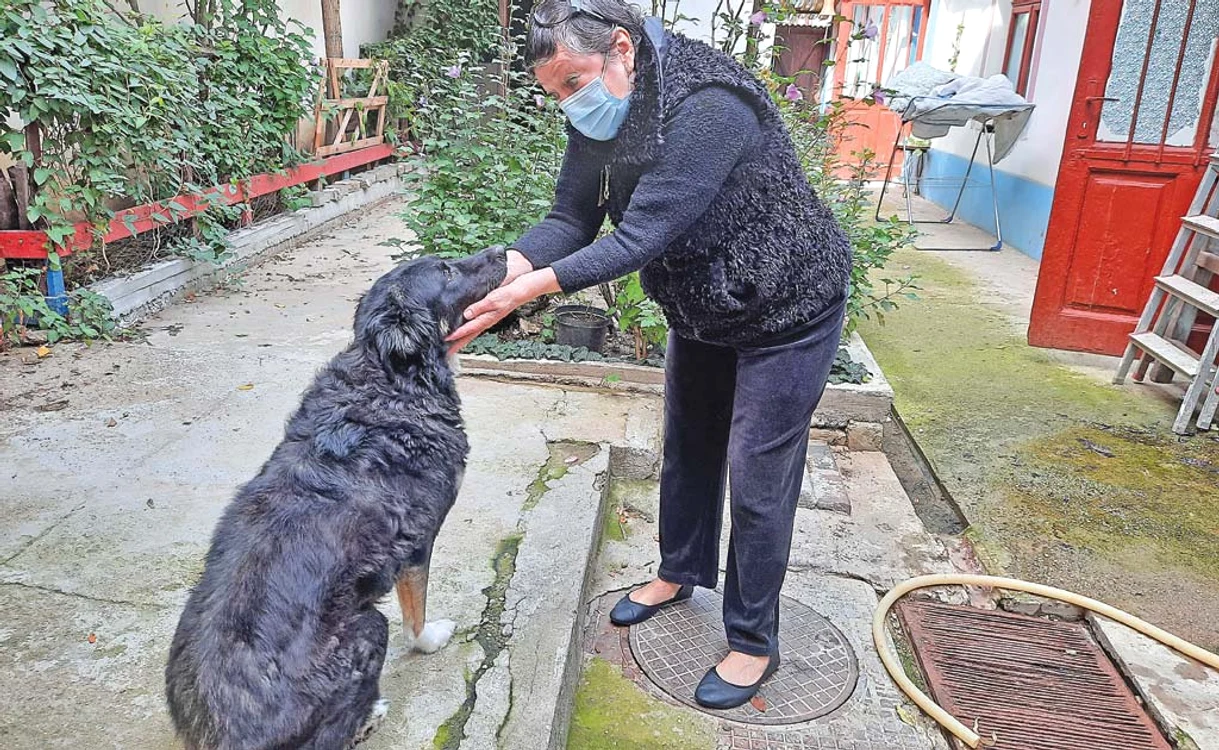
    Anca, alături de Iura,  pe vremea când erau  fericiți împreună  