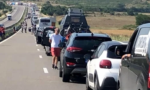 În Vama Kulata dintre Bulgaria și  Grecia cozile se întind pe zeci de kilometri jpeg