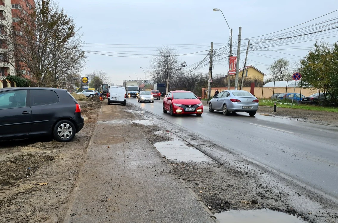 Așa arată acum Prelungirea Ghencea, o stradă uitată de autorități. Foto: facebook IPG