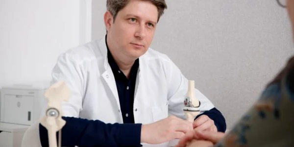 dr Robert Apostolescu