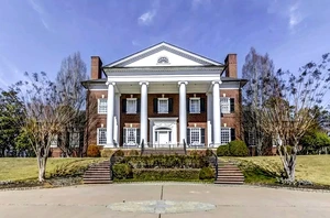 casa lui Mariah Carey din Atlanta pradata de hoti (2) jpg