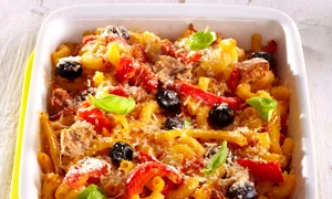 Penne cu legume şi ton jpeg