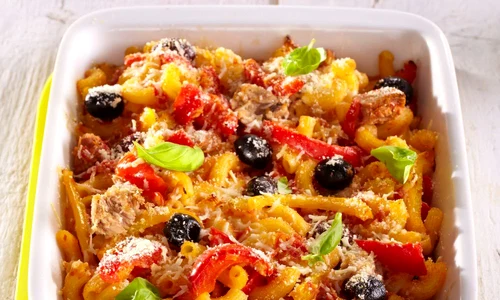 Penne cu legume şi ton jpeg
