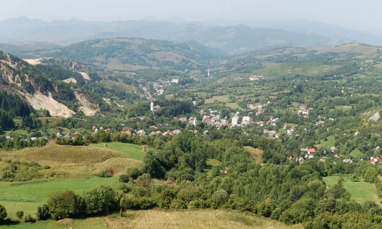 Imagine de ansamblu a localităţii Roşia Montană. Foto: Adevărul