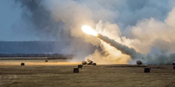 Lansatoare de rachete Himars FOTO Twitter @oleksiireznikov