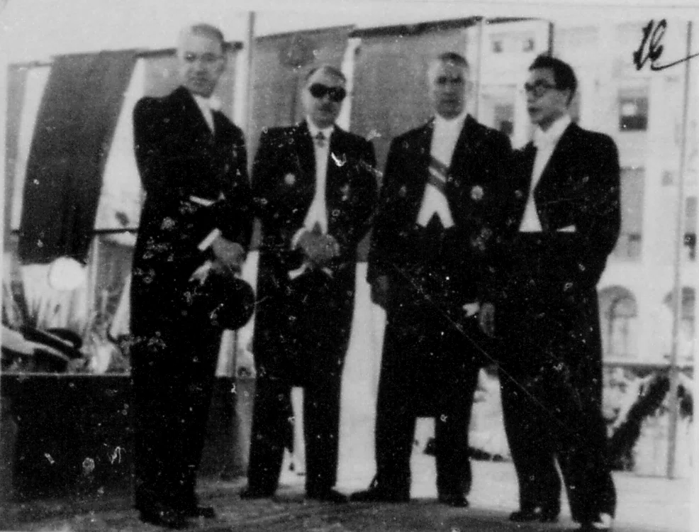 Câțiva dintre oamenii de încredere ai regelui: Naum Ionescu, Octav Ulea, D. Negel, Mircea Ionnițiu