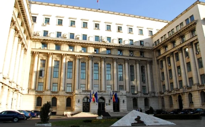 Cei doi funcționari ai MAI sunt urmăriți penal, deoarece au fotocopiat documente care nu sunt publice pentru a le folosi în interes personal