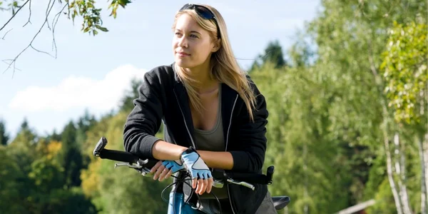 Persoanele care merg periodic pe bicicletă îmbătrânesc mai greu decât cele care nu au acest obicei.
