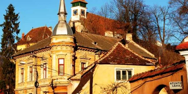 Biserica a fost complet restaurată. 