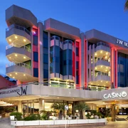 Marriott Cannes foto via wikimedia commons