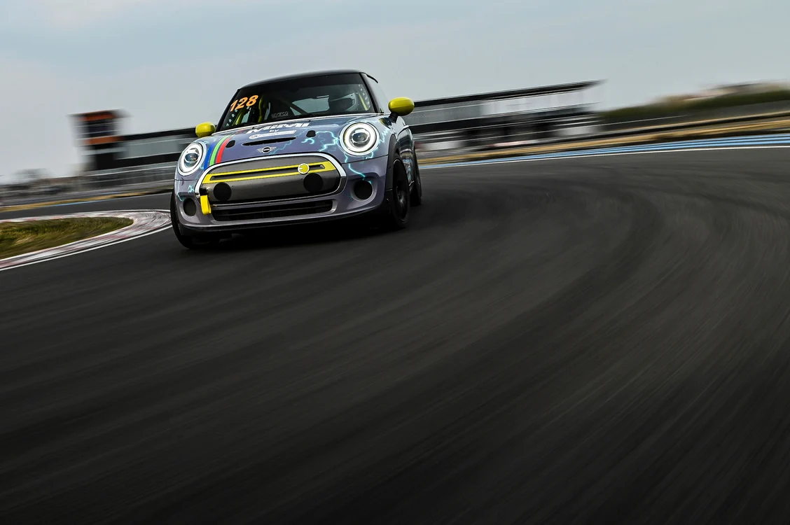 Racing MIMI EVO. FOTO: BMW România