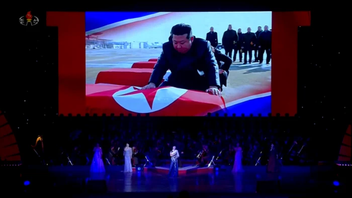 Spectacol și doliu la Phenian. Kim Jong Un omagiu pentru soldații nord-coreeni căzuți pe frontul din Ucraina. Cum a apărut la televiziune
