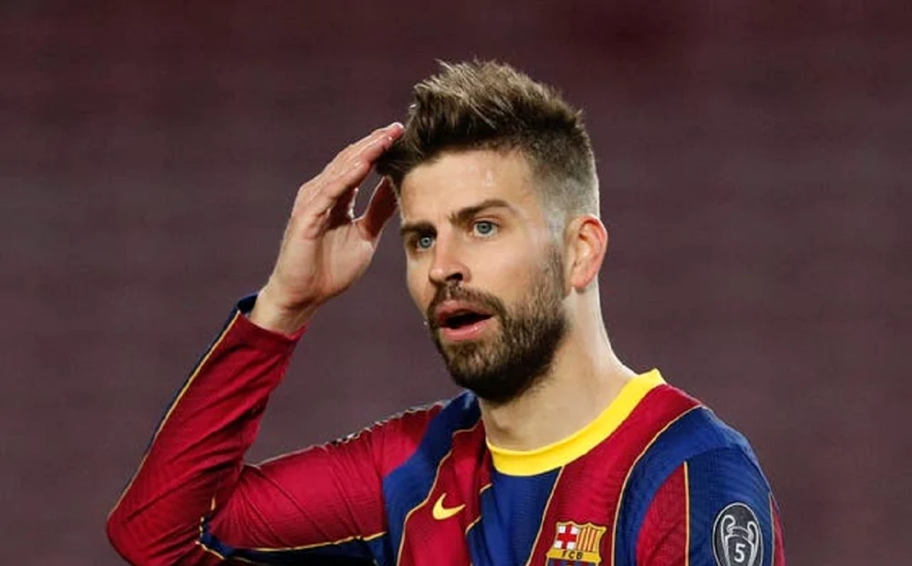 Gerard Pique a anunțat că își încheie sâmbătă cariera la Barcelona