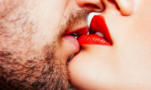 650925 kiss day jpeg