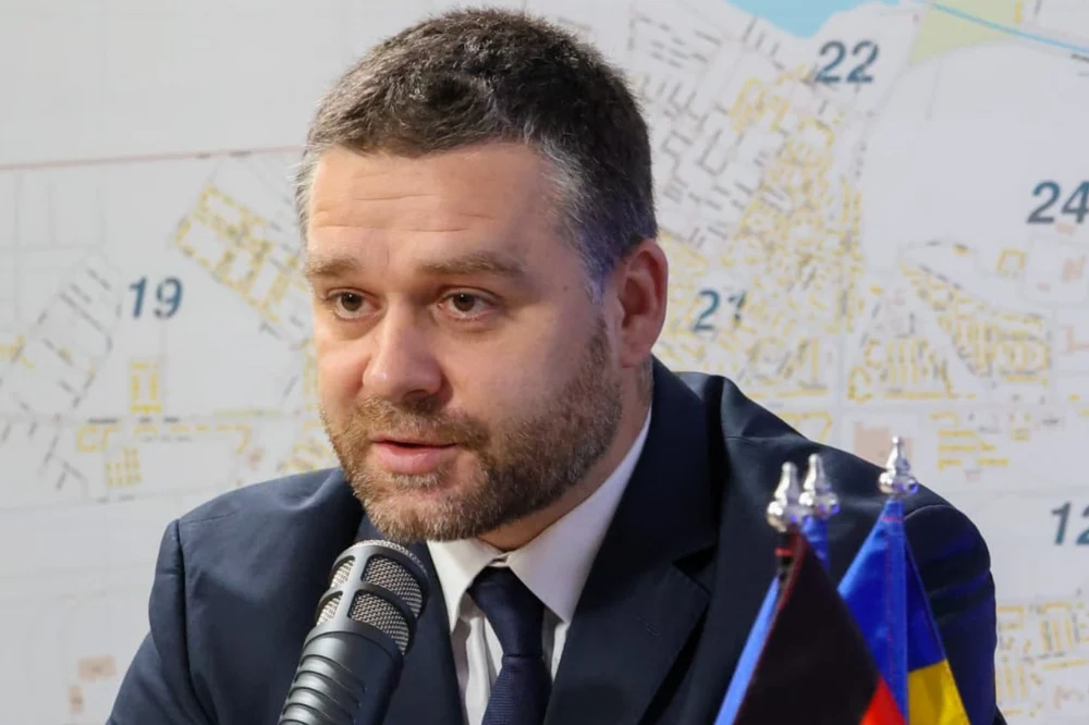 Ciucu dezminte că s-ar retrage din cursa pentru Primăria Capitalei în favoarea lui Drulă: „Sunt nevoit să ies să contracarez ştirile «pe surse»”