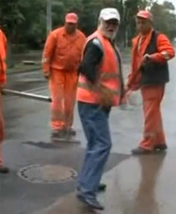 Inginerul a fost deranjat de prezenţa reporterului