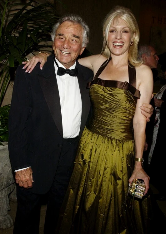 Peter Falk, alături de soţia lui Shera FOTO: Reuters